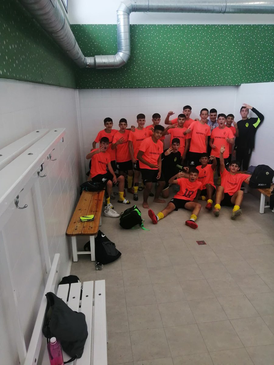 CADETE A
JORNADA 3

TIÑOSA FC 6 - PUENTE TOCINOS 0

Victoria cómoda del Cadete A por 6 goles a 0 al <a href="/EFBPTocinos/">EFB Puente Tocinos</a> y suma +3 en su tercera jornada consecutiva, mostrando que es un candidato a estar en los puestos altos de la clasificación.

💛🖤💛🖤💛🖤
#VamosTiñosa
#123Tiñosa