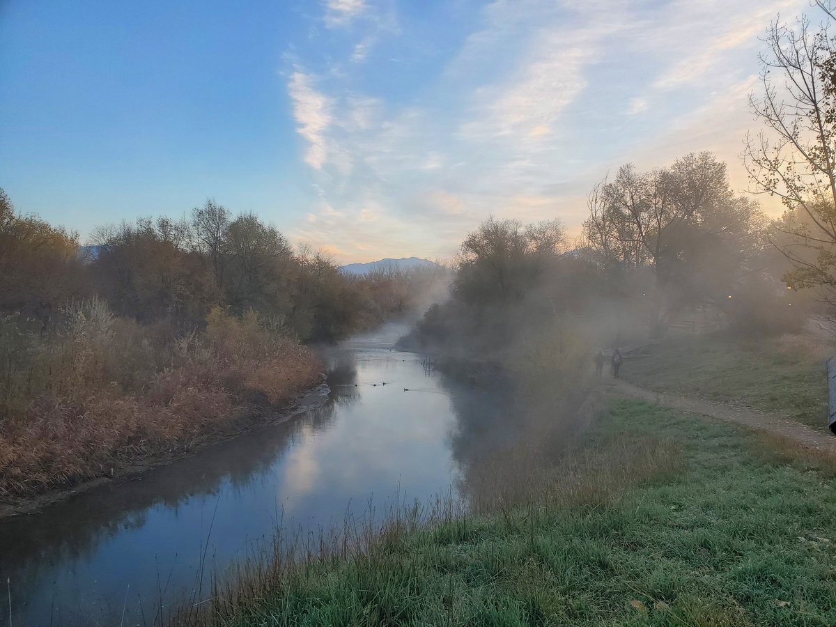 PoquiMoqui's tweet photo. Jordan River - 7:15 am
#jordanclifftop https://t.co/pvxHLEEeCV