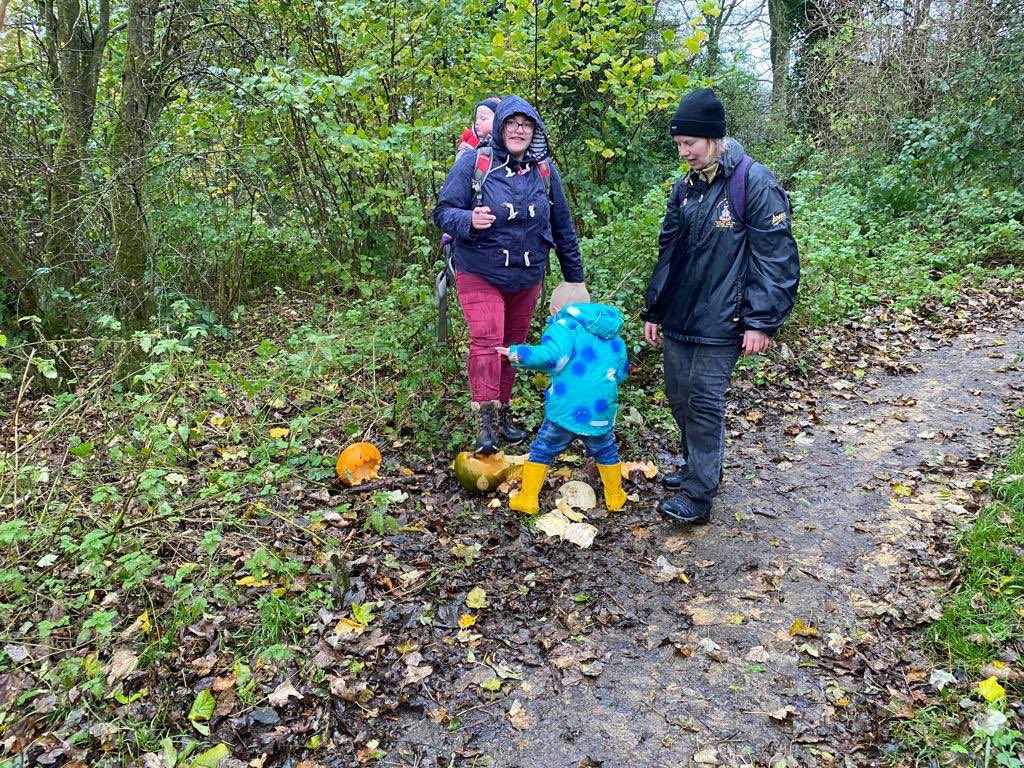 Had a very busy weekend helping @tomfortong spread the word in his ward then planting bulbs with <a href="/LittlemoorPark/">Littlemoor Park</a> and joining in the pumpkin smash 🦔