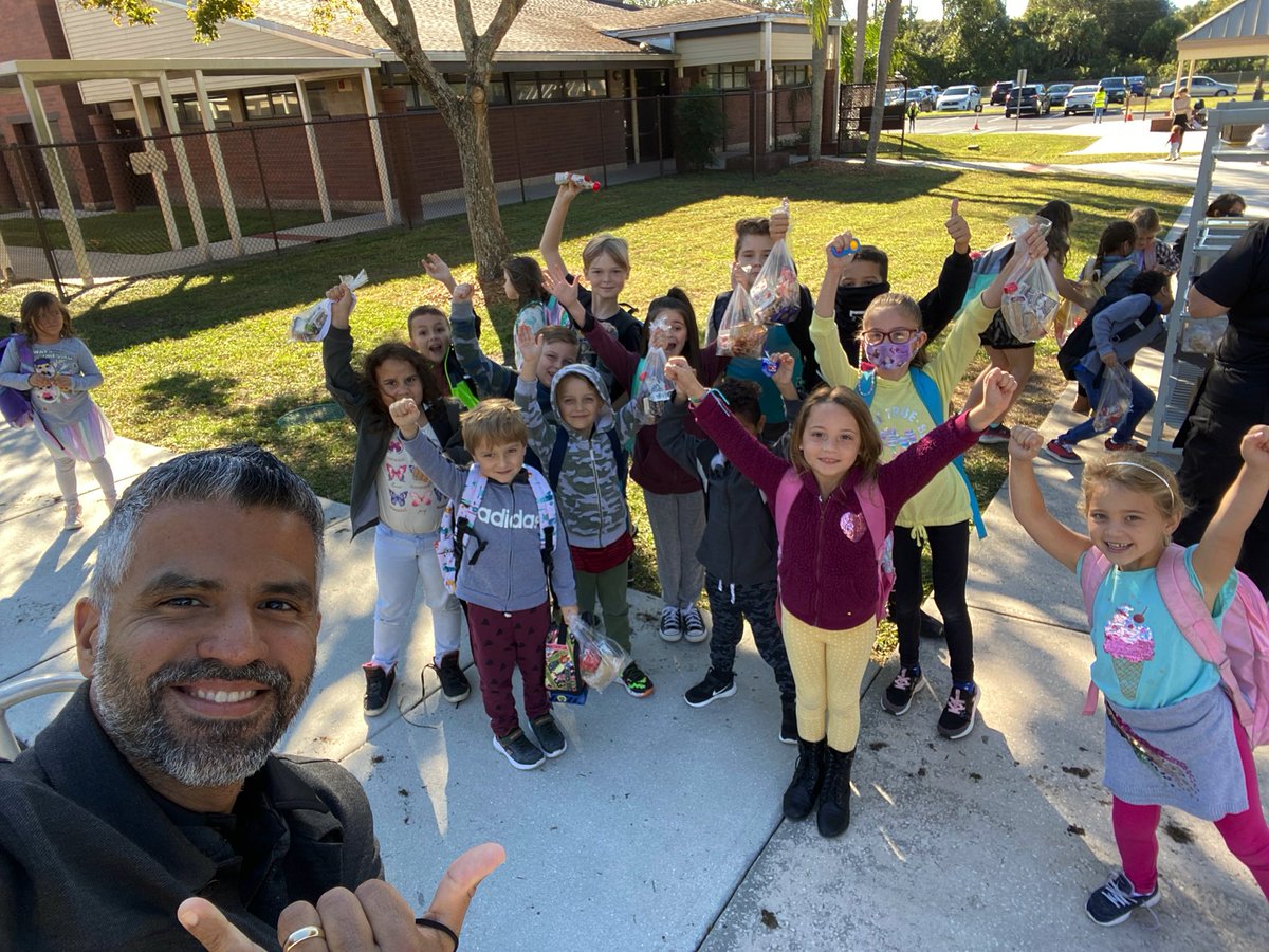 Who’s Motivated this Monday morning? #Allfor1  #WeAreFamily <a href="/pascoschools/">Pasco County Schools</a> <a href="/SSES_Sharks/">SSES - Seven Springs Elementary</a>