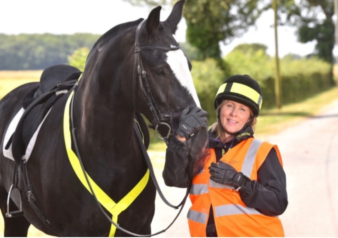 SPVolunteers's tweet photo. For 6yrs Sarah and Robbie have been the eyes and ears of @SuffolkPolice beautiful countryside, working with regular officers and staff to prevent rural crime and support rural communities. Sarah is #Ready2Help β are you? #volunteer https://t.co/Z0x9xqXUK3