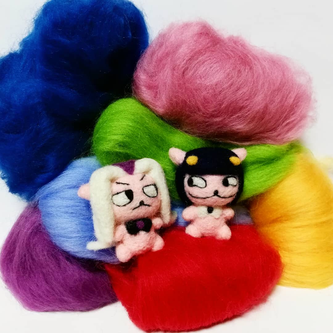 _SquishySloth_'s tweet photo. AT LAST!! I worked non-stop on these delightful little gremlins since the moment I saw @demonsaysrelax 's fantastical #DemonSaysDTIYS2 challenge! Not quite a drawing, but I simply couldn't resist! 
 
They were challenging, but I love how they turned out 💜💚 https://t.co/aTp3yEDzlc