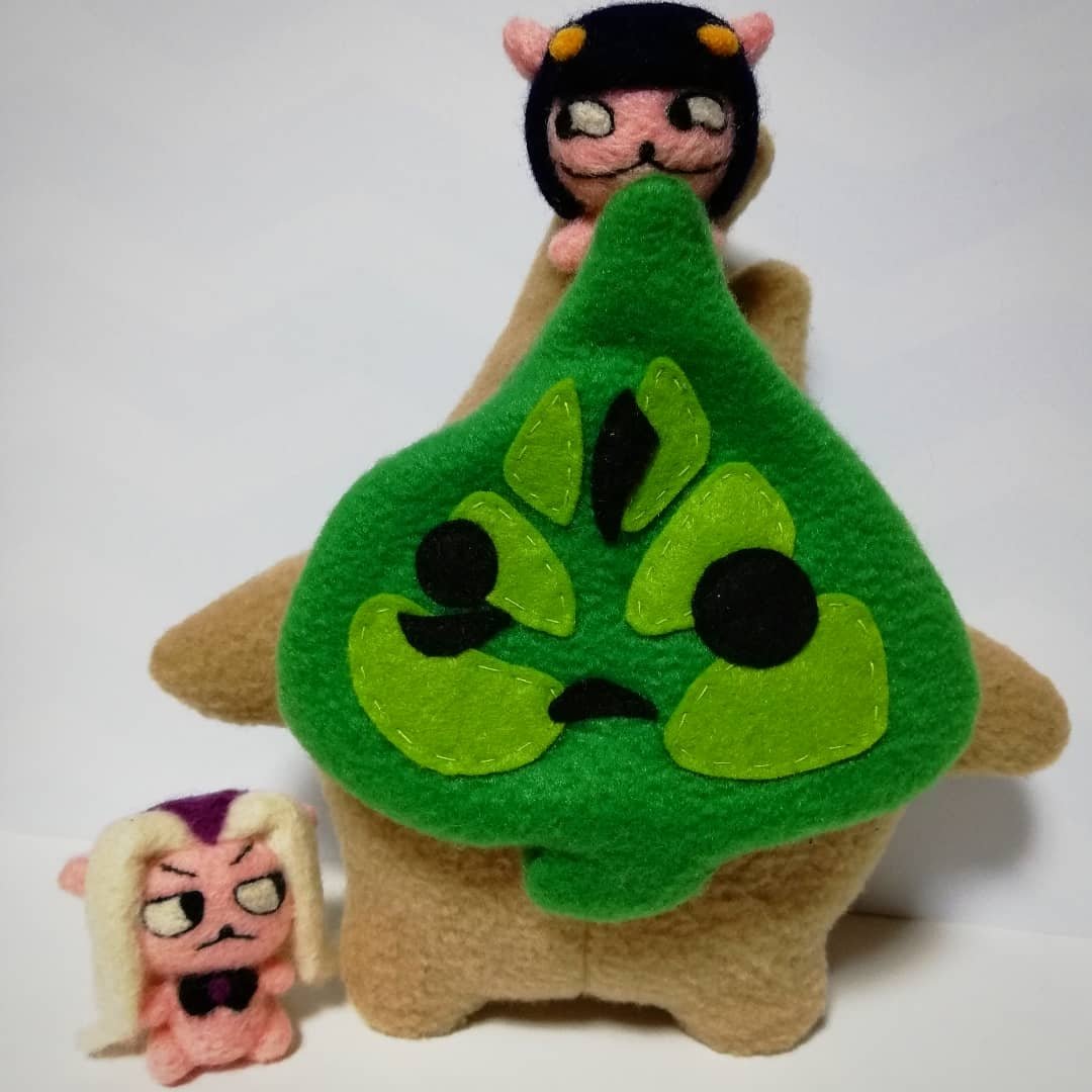 _SquishySloth_'s tweet photo. AT LAST!! I worked non-stop on these delightful little gremlins since the moment I saw @demonsaysrelax 's fantastical #DemonSaysDTIYS2 challenge! Not quite a drawing, but I simply couldn't resist! 
 
They were challenging, but I love how they turned out 💜💚 https://t.co/aTp3yEDzlc