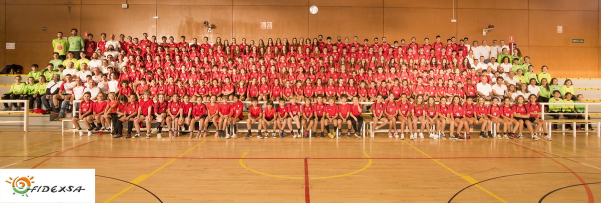 📢 El membre de la Junta Directiva José Ramírez va assistir, ahir, a la presentació dels equips federats de l'Handbol Ribes <a href="/HandbolR/">Handbol Ribes</a> !

📸Josep Maria Bañez

#⃣ #HandbolCatalà