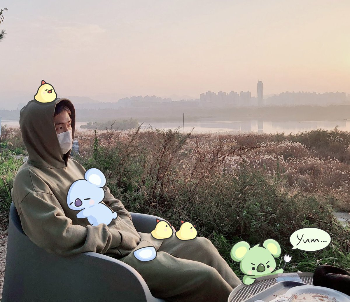 kar_snow12's tweet photo. 🍂🍁🌾🌇

#RM #KOYA #MOYA https://t.co/w7JdB6KWtU