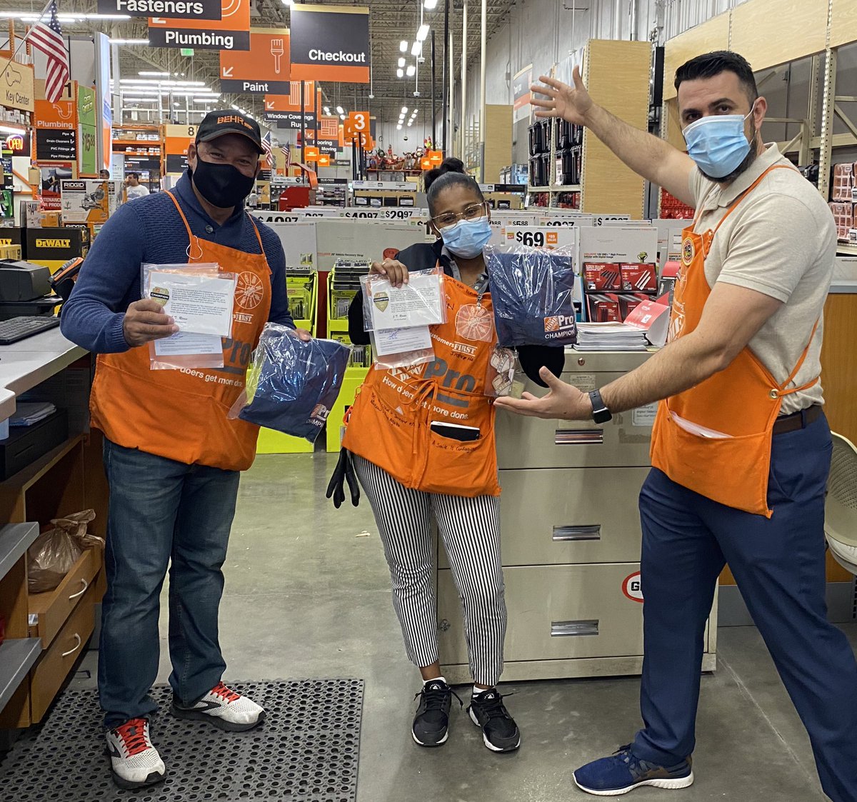 Fantastic Job to <a href="/joannsantana88/">6331_Santana_Joann</a> and Alex for being Pro Champions! Way to continue to grow the business!!