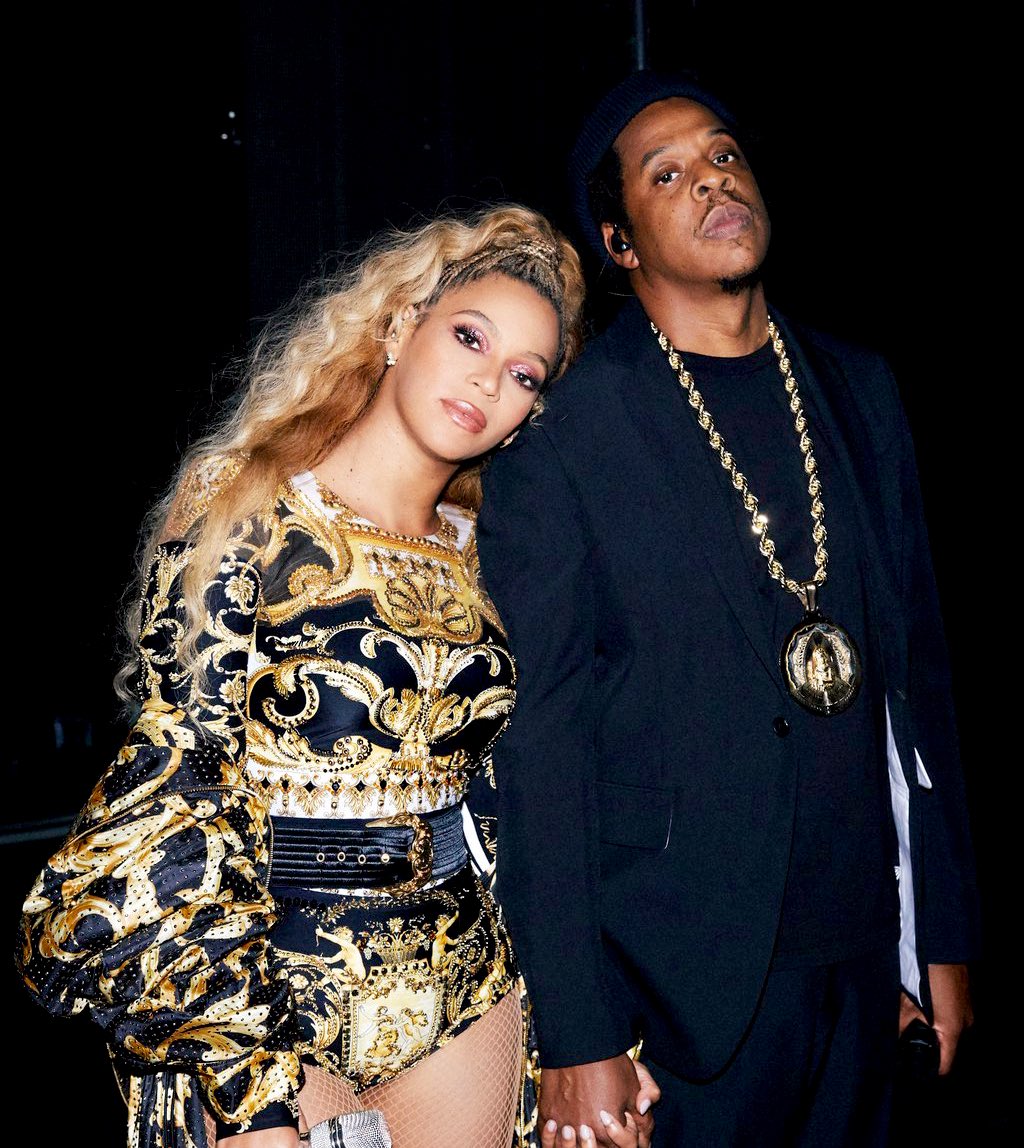 beyonceaccess's tweet photo. Idris Elba e Jaymes Samuel revelaram que a loja “Carter and Carter” que aparece no filme “Vingança &amp; Castigo”, disponível na Netflix, é uma homenagem a JAY-Z e Beyoncé. 💖 #TheHarderTheyFall https://t.co/cjc0iVehyD