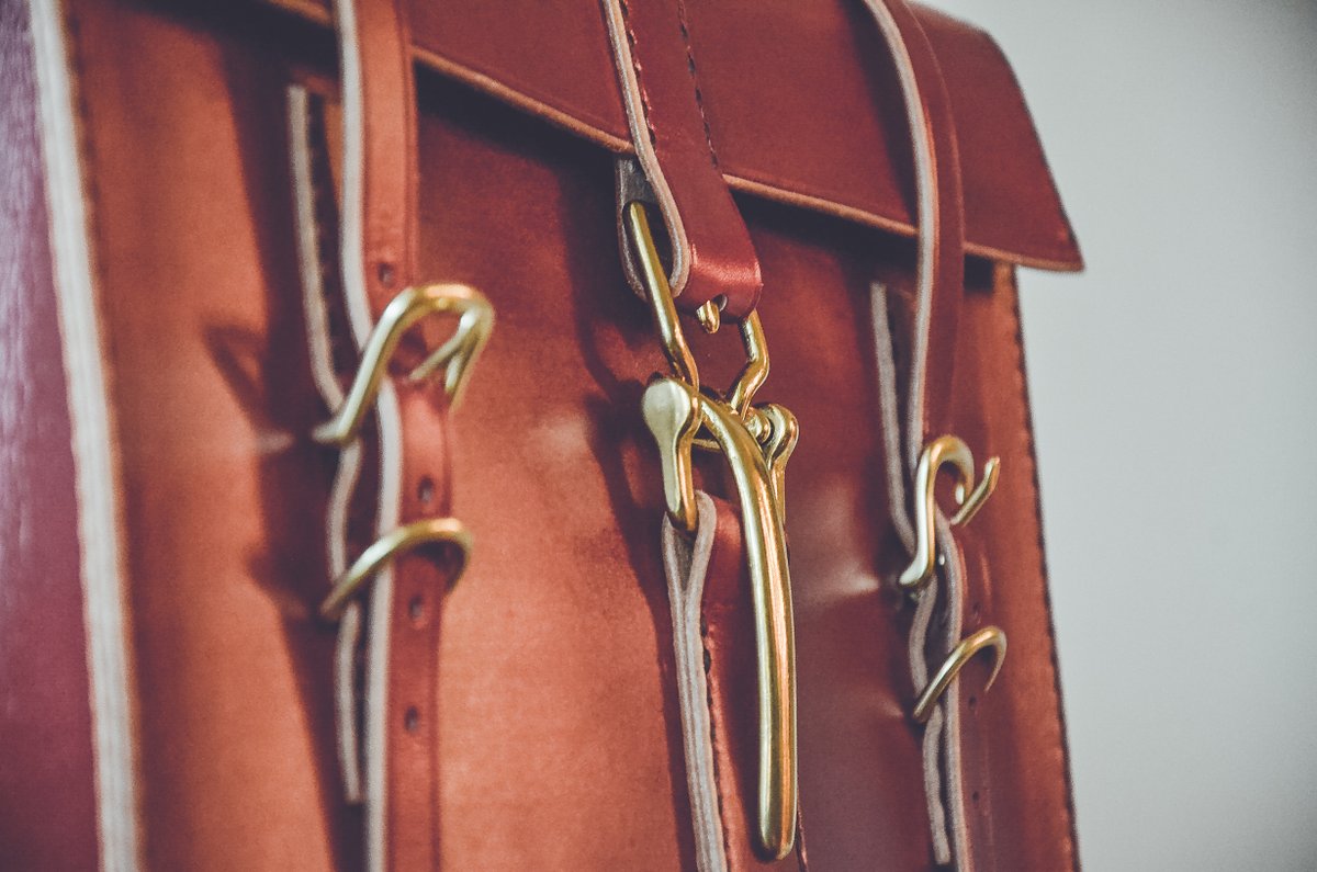 French Inspired. Detroit Built. Crafting Fine Bespoke Collections For People Of Distinction. bit.ly/2IhCfS3  #LadyInRed #HandStitched #Handcrafted #BespokeLuggage #CustomLeatherGoods #ClassicDesign #ProfessionalWomensTravel #SaddleStitched #USA