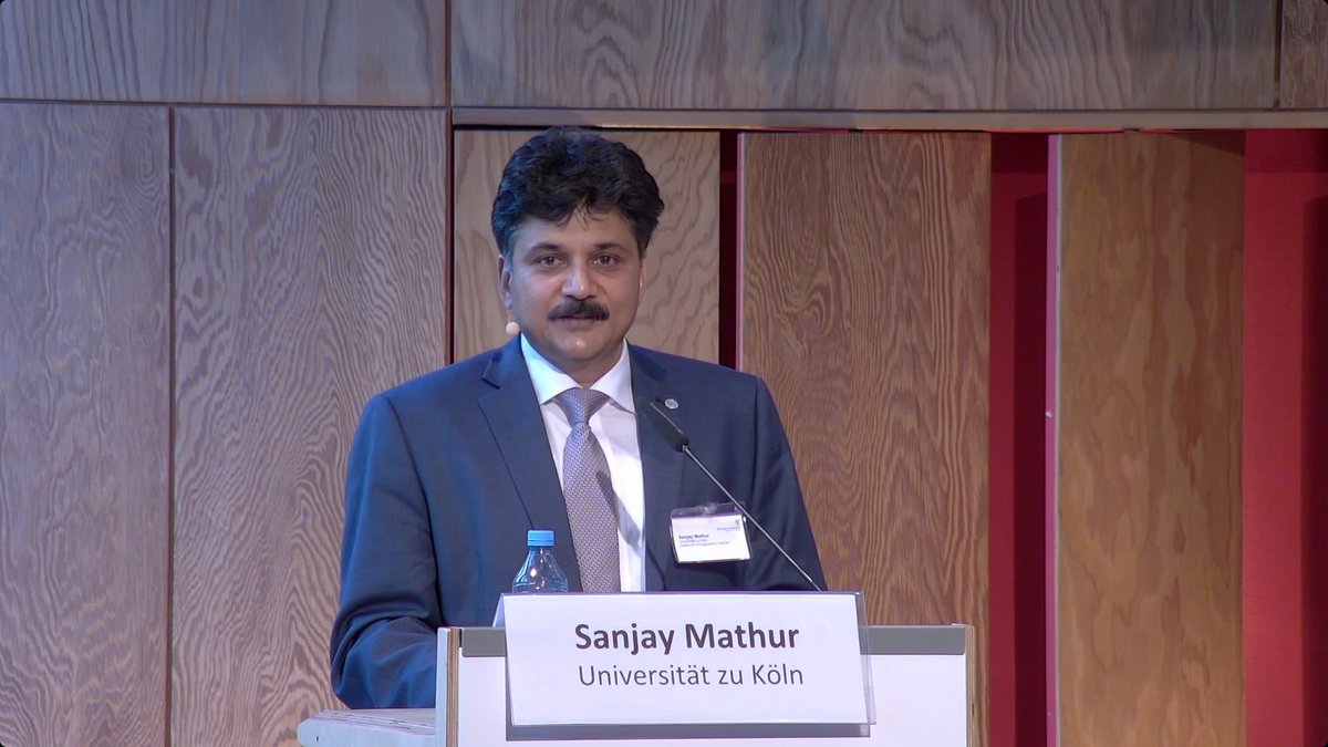“Academic mobility programmes have been instrumental in diminishing the differences in racial, ethnic, socioeconomic, geographic, and professional backgrounds.” #Humboldtian Sanjay Mathur (<a href="/UniCologne/">Universität zu Köln</a>) at the #AvHNet.work Meeting. #ResearchAcrossBorders #ProgressDiversity