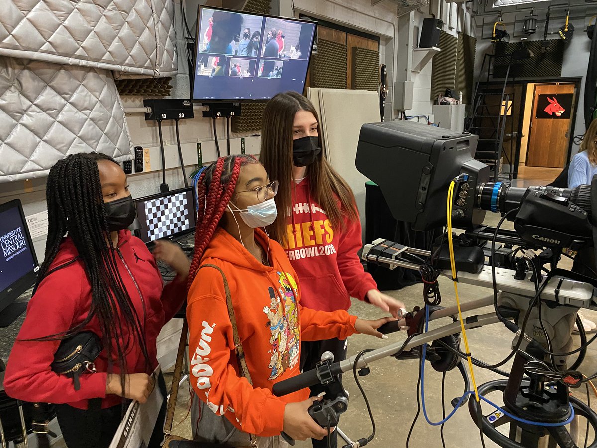 Pleasant Lea Middle tweet media