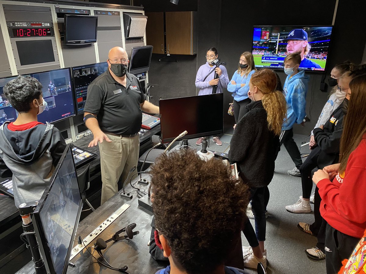 Pleasant Lea Middle tweet media