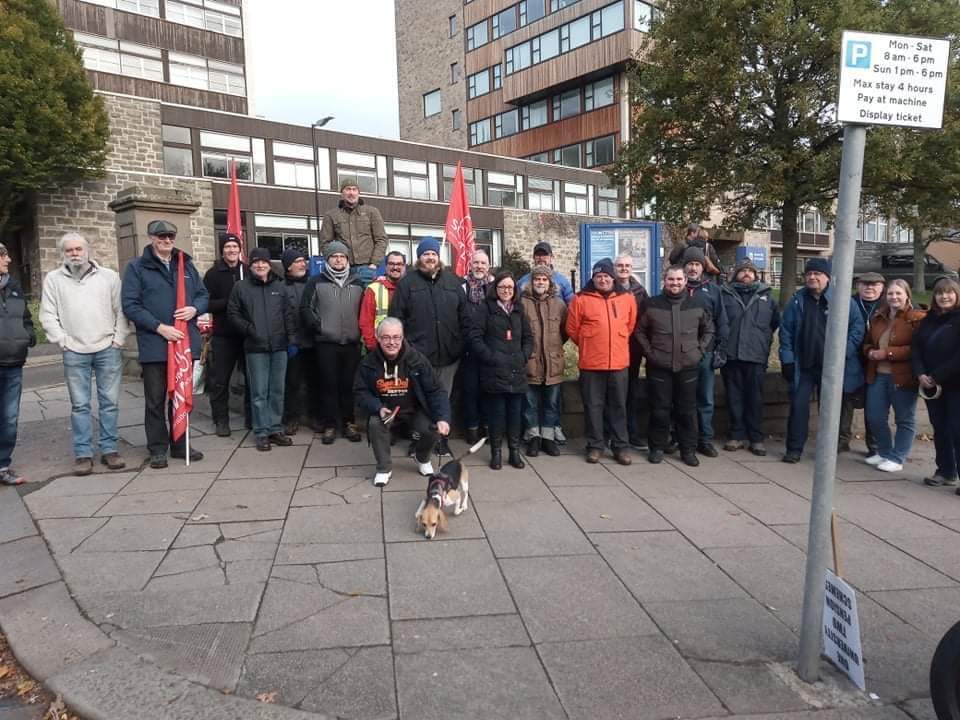 uodunite's tweet photo. 1/9 Some great news! Following constructive discussions with University Management we have agreed a way forward for more talks. Subsequently wereturn to work on Tuesday. We look forward to engaging in more talks so we can ensure pension justice for grades 1-6. #protectpensions https://t.co/Lkfj4y5aef