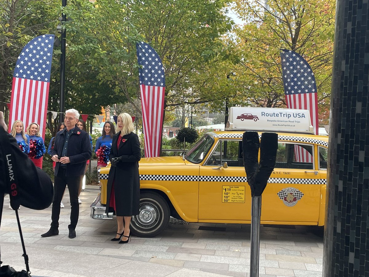 RouteTripUSA's tweet photo. 🇺🇸 A great morning at ITV with @Schofe driving @hollywilloughby in our NYC taxicab to celebrate the USA borders re-opening!
.
.
.
#hollywilloughby #phillipschofield #nyccab #checkercab #usa #usa🇺🇸 #usaroadtrip #thismorning https://t.co/XWzsbbzaOI