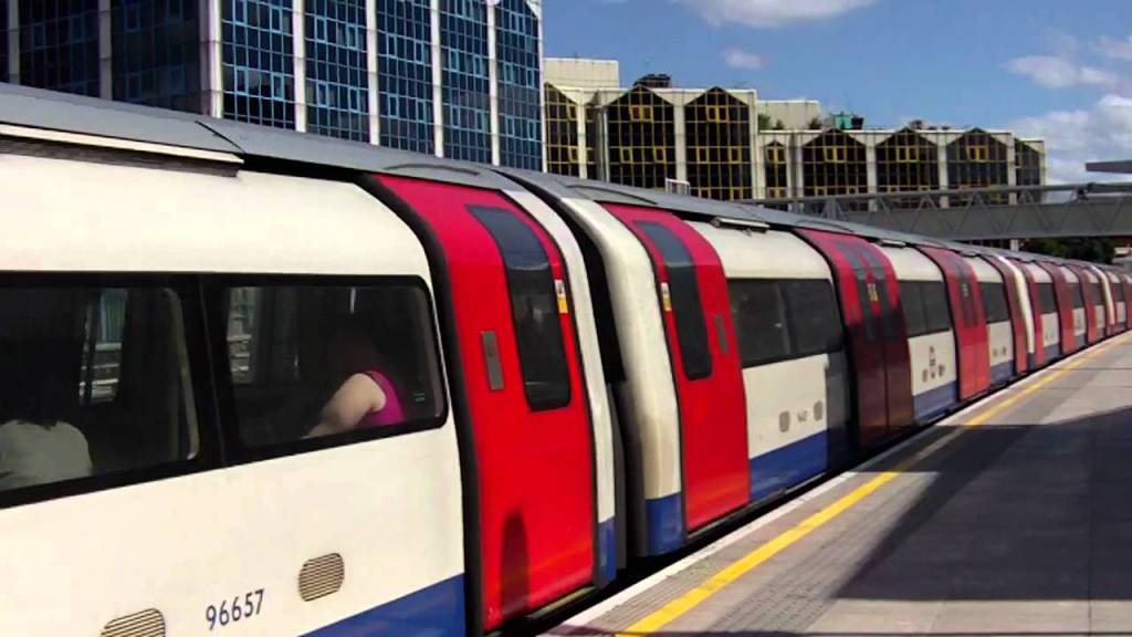 BREAKING: Tube drivers vote 98.8% for strike action <a href="/ASLEFunion/">ASLEF</a> <a href="/MickWhelanASLEF/">Mick Whelan</a> <a href="/FinnBrennan/">Finn Brennan</a> union-news.co.uk/breaking-tube-…