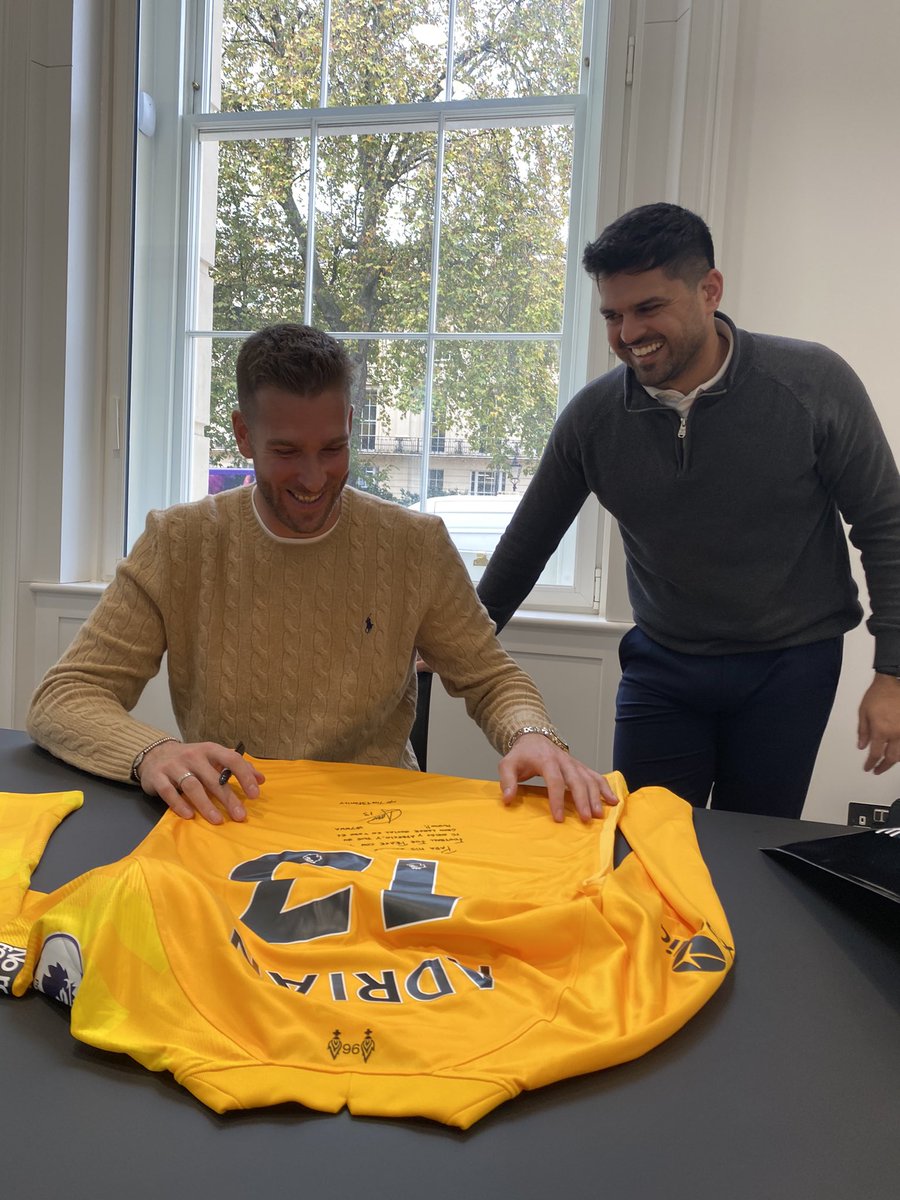 FfP_Global's tweet photo. Great to see our FfP Ambassador and good friend @AdriSanMiguel! We have some exciting projects coming soon ✨ 

🔝⚽️☮️ 

#FootballforPeace #FootballSavesLives https://t.co/KXFdPGKlNj