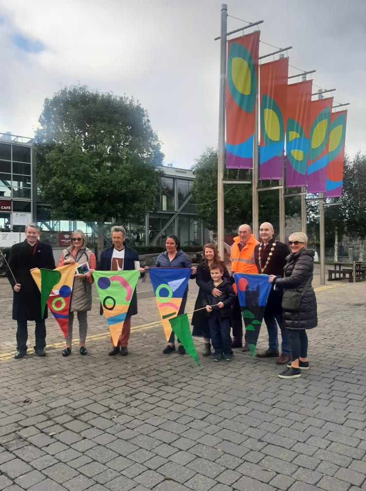LmkCivicTrust's tweet photo. We were delighted to be a part of the launch of River Signals on Nicholas St last week! 🎏 🌊
Thank you to Chelsea Canavan & @DeirdreAPower for creating such a wonderful project & giving us 3 beautiful flags to fly from St. Munchin's Church! 🎏
#Community #FlagsForDays #Limerick https://t.co/q6AYqmV5KN