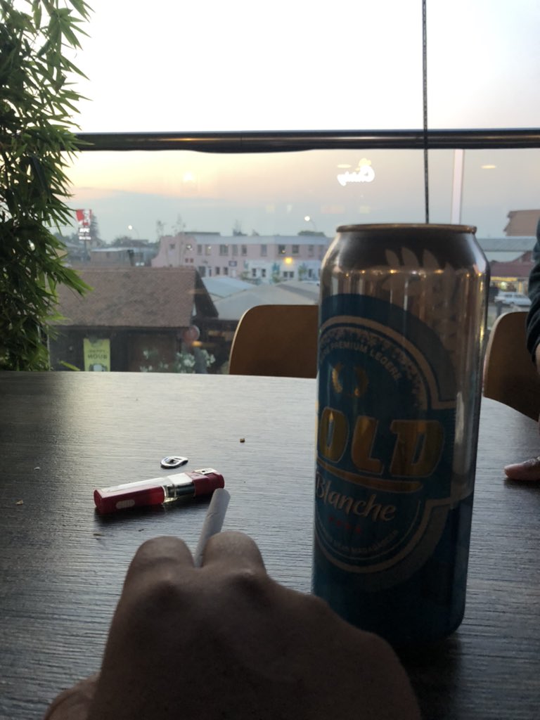 lacoste_sucrey's tweet photo. Monday drinking with @RicardMDG @medicineviolet https://t.co/asPl0WJw7L