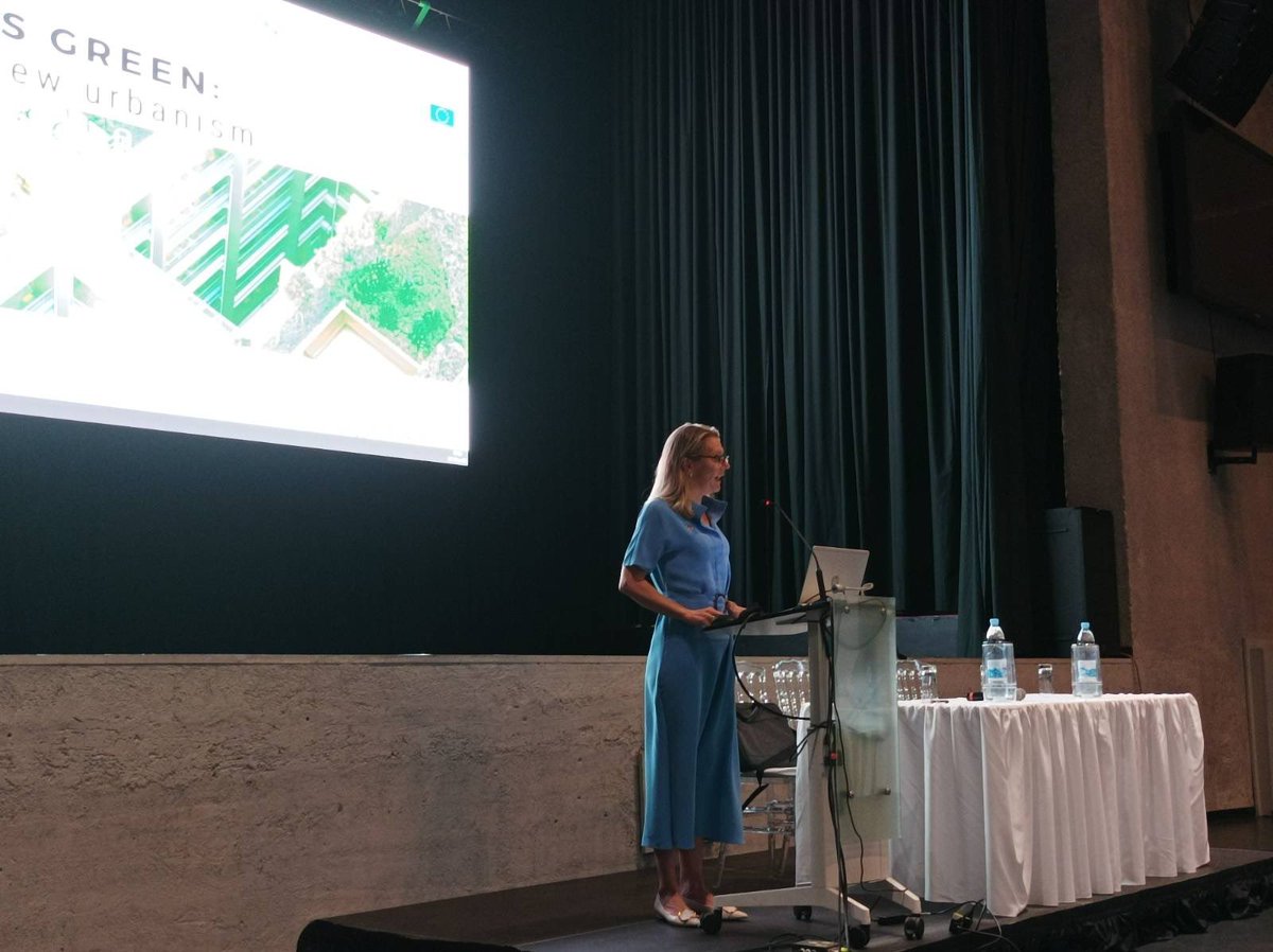 MerksElke's tweet photo. Honored to co-open 3rd Cyprus Green Talks: New Urbanism. Cities are 🗝 to dealing with climate 🆘. Sustainable cities require leadership, vision, business case and should be something to be proud of! @CyprusCircular #urbanism @a_charalambides @NLinCyprus #OEBcy @FrancesLanitou https://t.co/9egACPIDt3