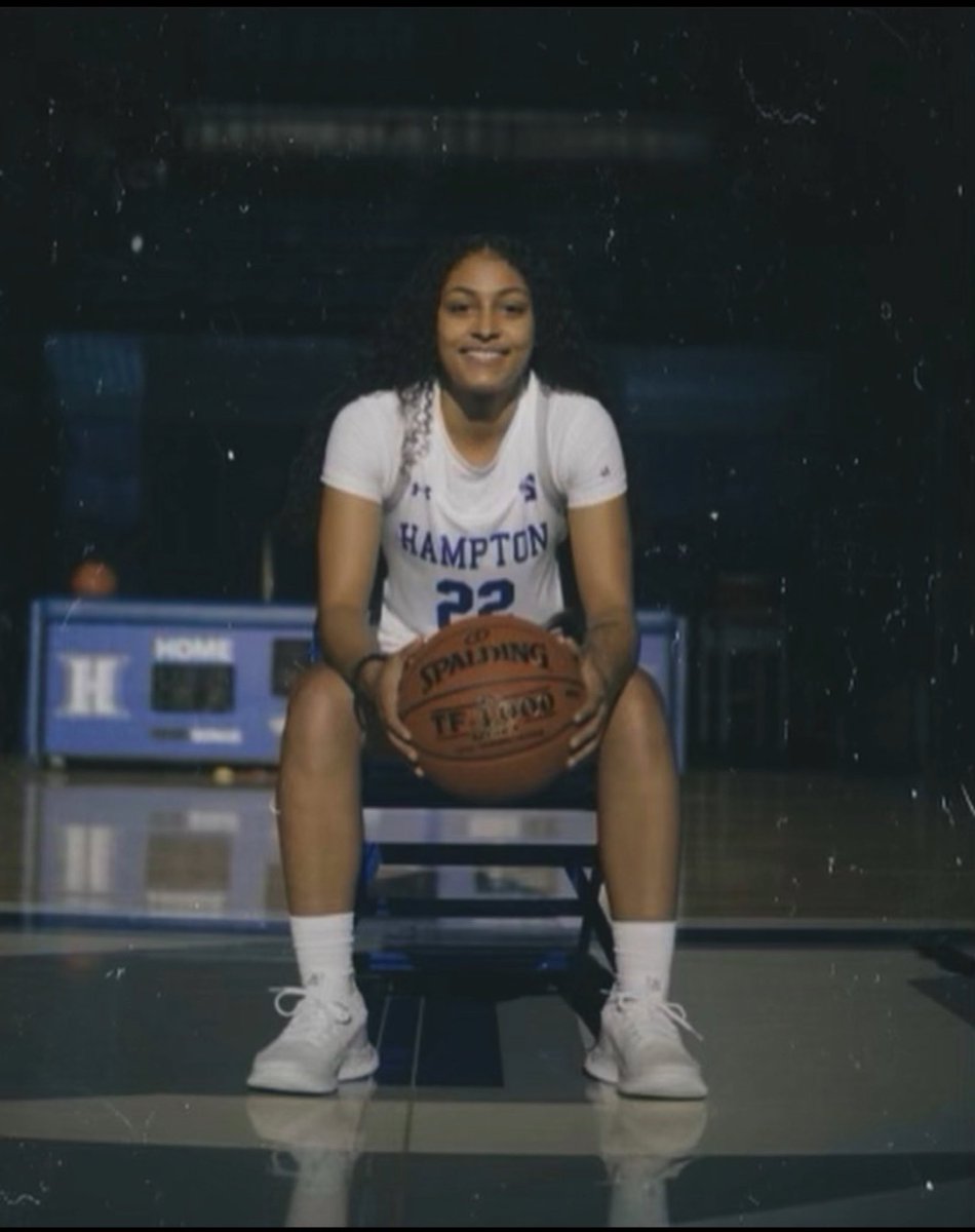 1 day y’all for the season opener!!! <a href="/AmyahReaves/">Amyah Reaves</a> 
Y’all Look at this beautiful baller!! Games will be on ESPN+ if you trying to catch the game!! Safe travels and they head on the road for game one!!!  Love you kid..💙🤍💙🤍
