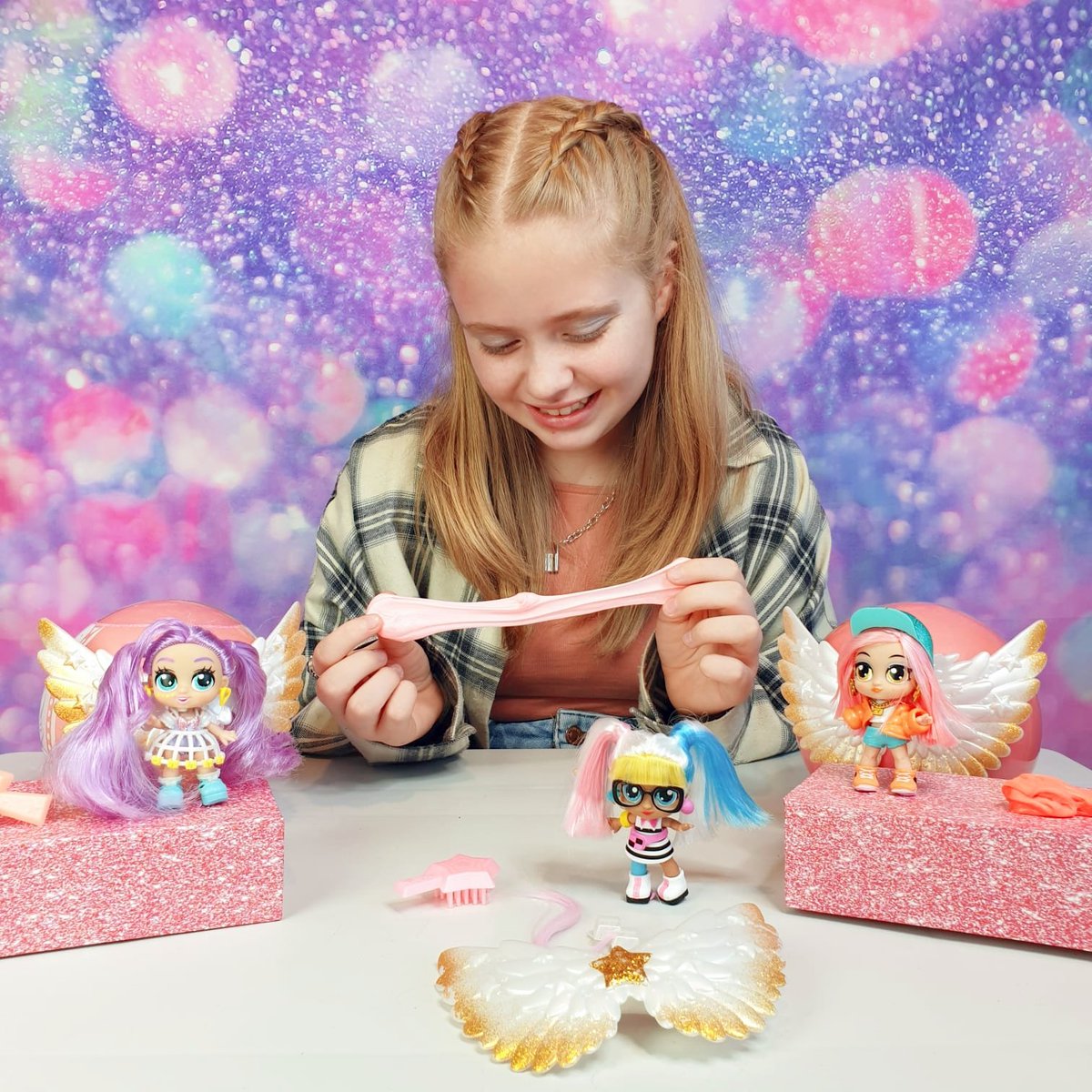 MMoonicorn's tweet photo. AD 💖 Have you seen the #adorable Itty Bitty Pretty Angel High #dolls yet?
They come with 10 #surprise!🤩 Every capsule comes with your very own Angel Wing accessories to match your #Angel High doll’s glam look!
Thanks @ZURUToys for this amazing package! #zurutoys #angelhigh https://t.co/s4JepdPUcx