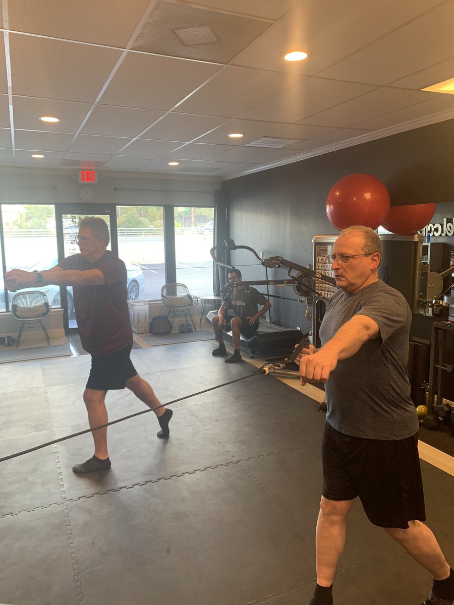 SAFunctionalFit's tweet image. Dialing into the subtle details #formiskey #personaltraining