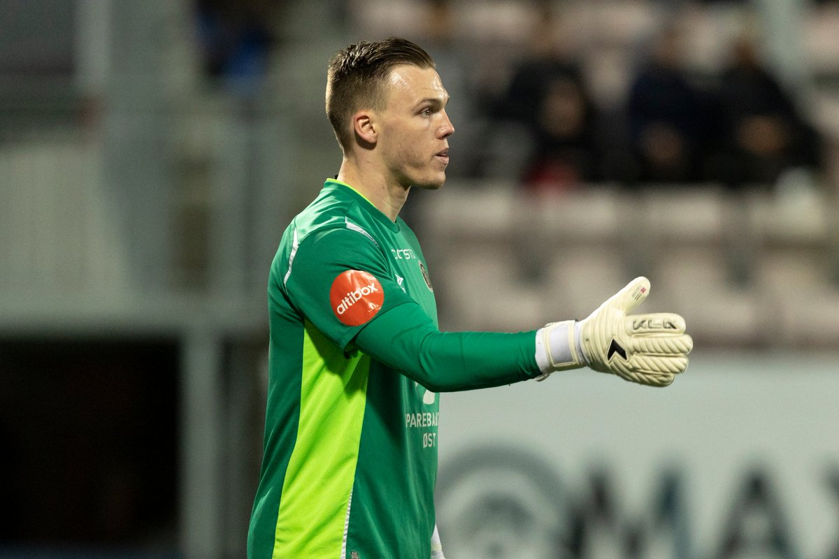 Kan han glippe for <a href="/MIFToppfotball/">Mjøndalen IF Fotball</a> ?

dt.no/stor-interesse…