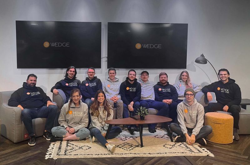 Wedge_HR's tweet photo. Wedge swag isn't just for dogs - it's for people, too! Check out the Wedge team altogether and in action last week. Here's to big things ahead.
#HR #HRtech #recruiting #hiring #videoscreening https://t.co/3DlHodd80h