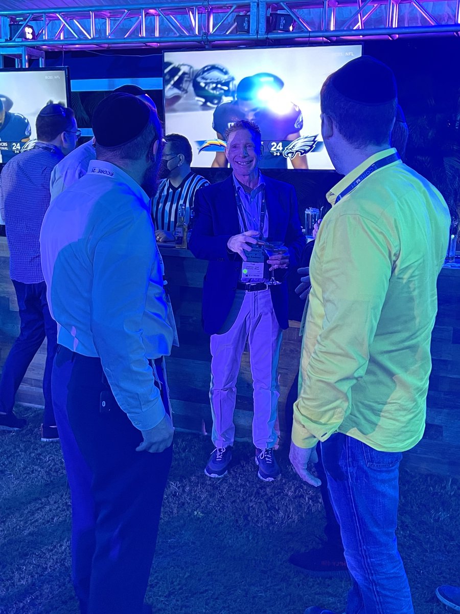 arbor1's tweet photo. It was great seeing clients, partners & colleagues last night at our Tailgate Party & Welcome Bash at #eCoreSummit. Check out some highlights of the event. We're looking forward to some informative panels today and our Chairman & CEO @ivan_kaufman's Fireside Chat on Tuesday. https://t.co/dvDwCmc63F