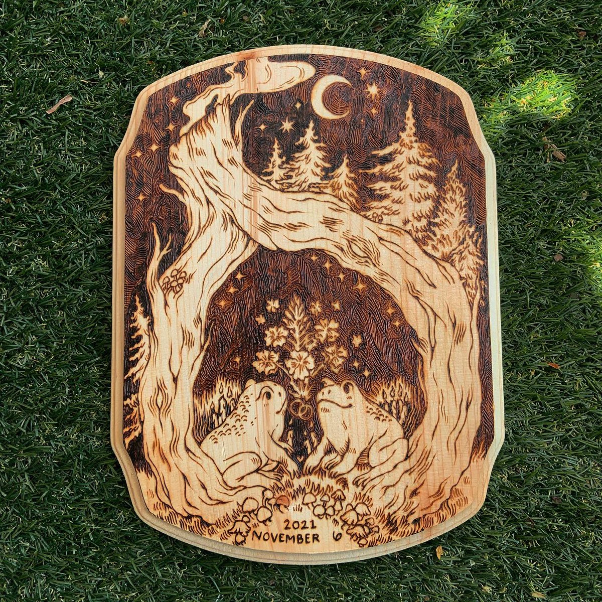 altargokart's tweet photo. Frog Marriage wood-burned commission 🥺❤️‍🔥 https://t.co/yYYcIWqmFB