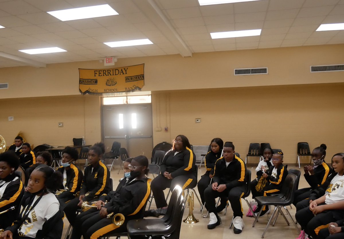 Alcorn_SOD's tweet photo. Dr. Everson Martin and The Sounds of Dyn-O-Mite Band took time out to talk to and offer future opportunities to the student-musicians at Ferriday High School. 

#SOUNDSOFDYNOMITE #FOREVERGOLDEN #BUILDINGBRIDGES #SODMENTORSHIP https://t.co/GYCf8c5JL7