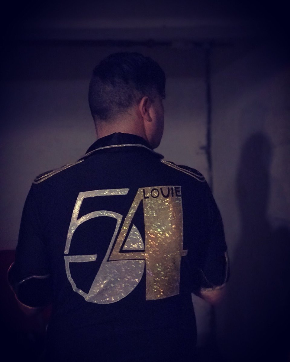 LamaeLita's tweet photo. Standing In The Shadows
#moodymonday #backstage #candidphotography #gotcha
@dncnlouie 
#prowrestling #prowrestler #DISCOBALLS #studio54style #KOTDF https://t.co/OUTix1CxWr