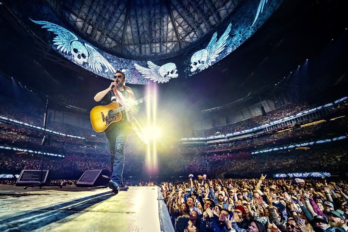 ericchurch's tweet photo. Atlanta! Thanks for rockin' with us on Friday. What a special night with 'The King &amp; The Chief'! 

@GeorgeStrait 
📸: Anthony D'Angio https://t.co/3YBdjLQBV2
