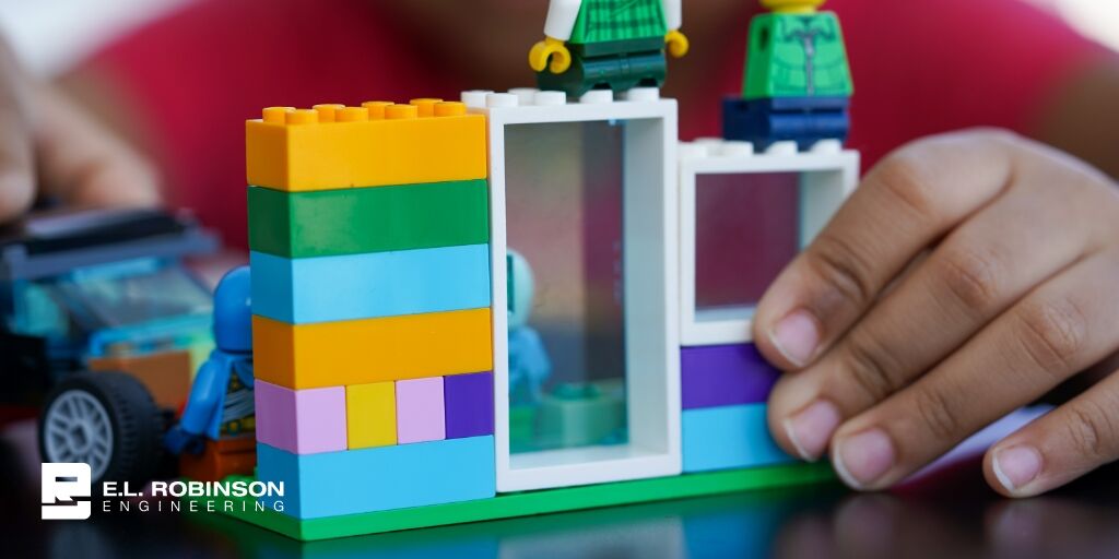 ELRengineering's tweet image. Nurture little builders of today to become master builders of tomorrow. 🛠 Grab some basic office supplies to start on a fun #STEM challenge with your kid: bit.ly/3khpgSo #NationalSTEMDay #STEAMDay