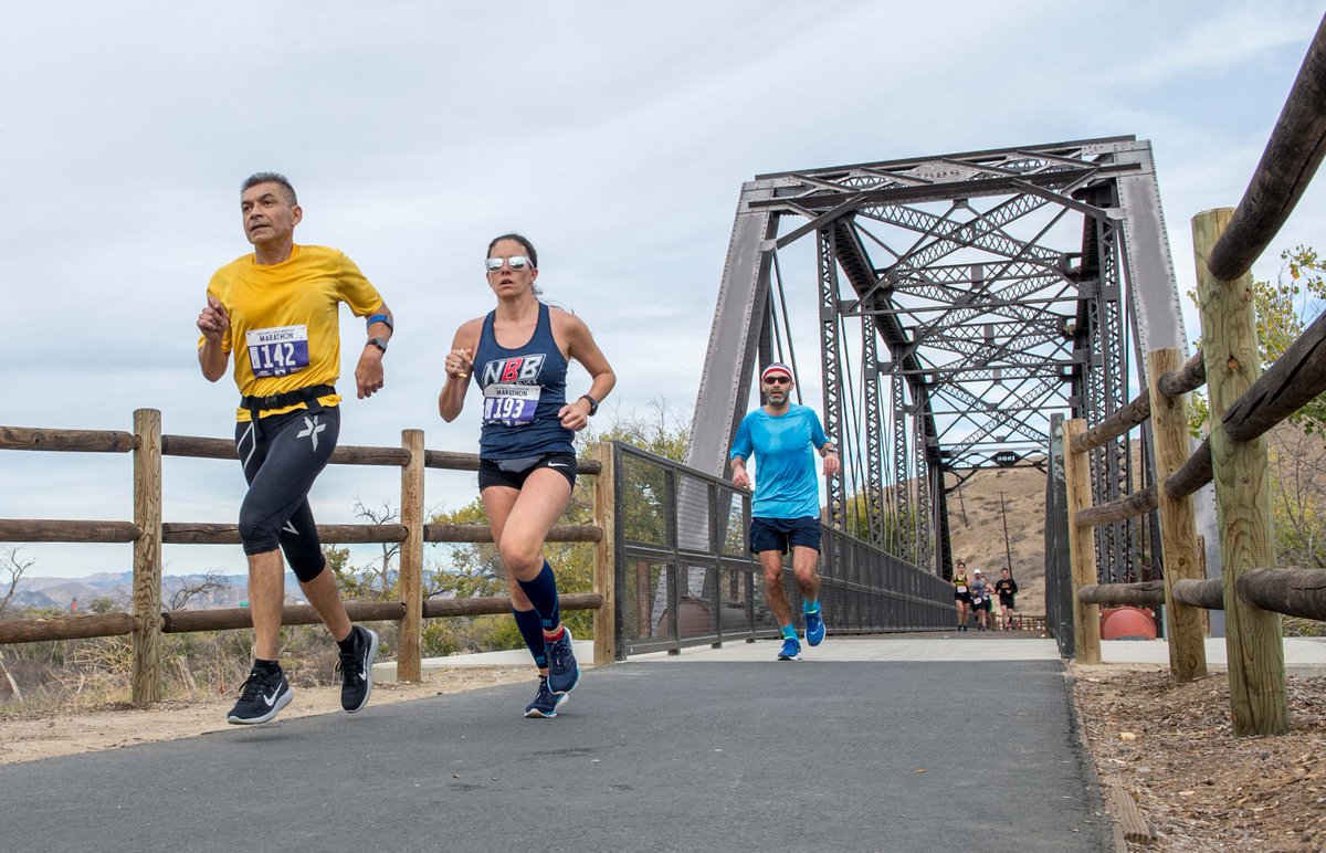 santaclarita's tweet image. Feeling inspired after watching the LA Marathon and NYC Marathon this weekend? You&apos;re in luck because now is the perfect time to start your training for the 2022 Santa Clarita Marathon! Learn more and register today at scmarathon.org. #santaclarita @RunSCMarathon