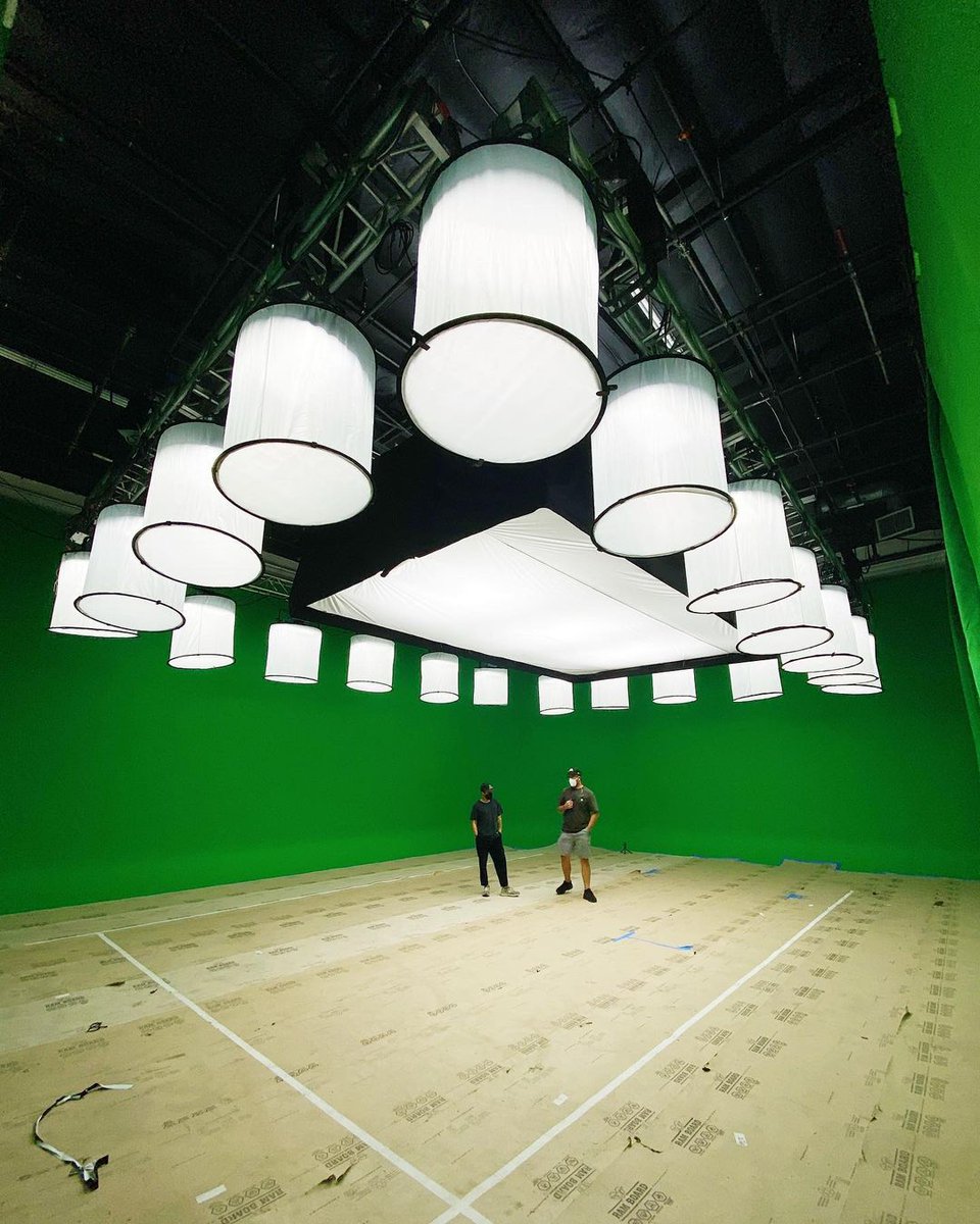 ARRIChannel's tweet photo. "Space lights for days" ...

ARRI #SkyPanel with #SpaceLight Silk Mounting Adapter setup.

DP: Andrew Yuyi Truong

Photo courtesy of IG user #MischiefLighting.

#ARRI #ARRILighting #ARRISkyPanel  #FilmLighting #FilmLights #SetLighting #BehindtheScenes #GreenScreen https://t.co/zVr8kMWVCG