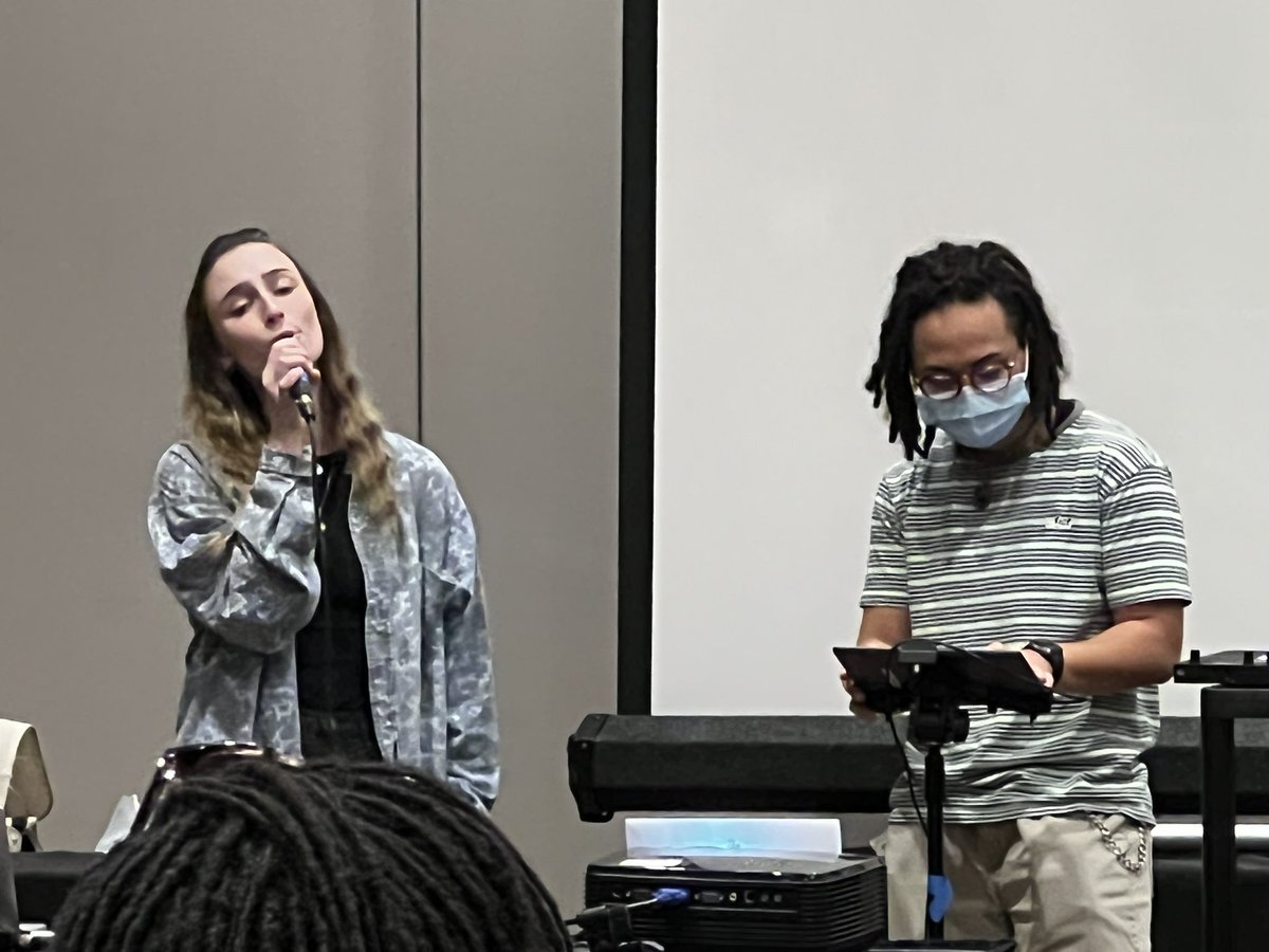 JulianWilsonGCS's tweet photo. #iPadBand #BadGuy #NCMEA #technologycommittee #gcsk12 #UNCW https://t.co/9u5bpeCQgw