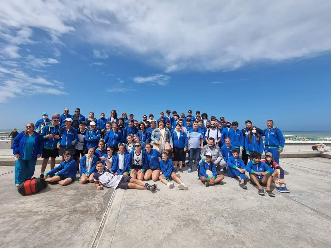 chelolabad's tweet photo. #Azul es #SubCampeón en #Hockey #Sub16 en Juegos Bonaerenses 2021. @Deportes_Azul @BAProvincia @MunicipioAzul @MayaVena https://t.co/a3XSSD0qeV