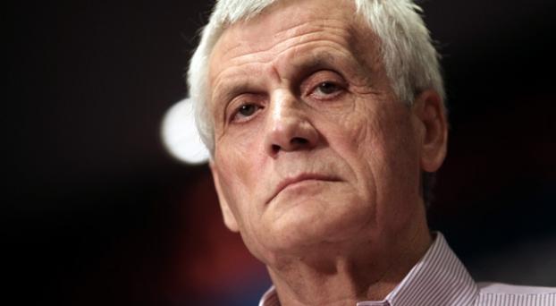 El secretario general de la Unión Obrera Metalúrgica (UOM), Antonio Caló, defendió las políticas de “reactivación económica y generación de trabajo” implementadas por el Gobierno Nacional, a la vez que criticó con dureza a los sectores de la oposición

abcenlinea.com.ar/calo-los-que-c…