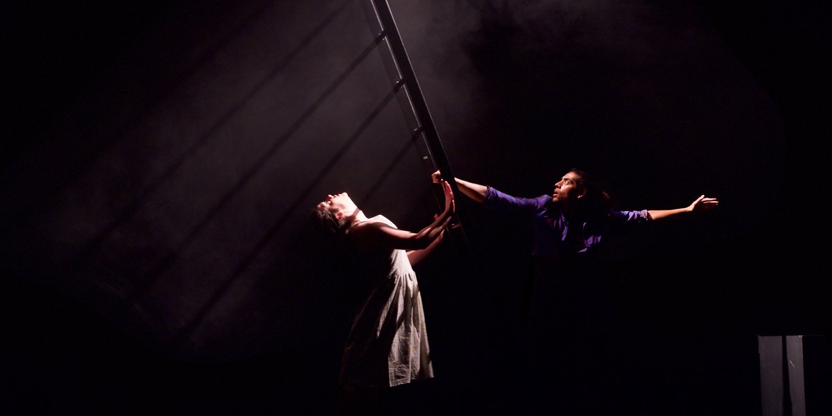 Samedi, c'est la Nuit Internationale du Cirque organisée par @TdeCirque.
Au Théâtre de Bourg :
👨‍👧 15H : Atelier parent-enfant, duo initiation cirque
🔸 17h : Spectacle Un contre Un, @cieloubliee dès 6 ans
🤹 L'ETAC vous accueillera en jonglage et avec des crêpes dès 16H !