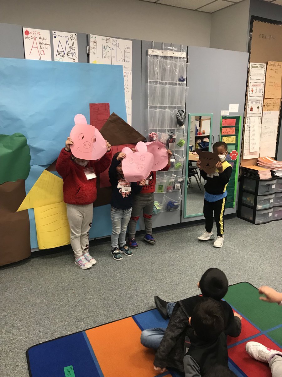 @genoaowls My students building their set to learn about Drama in Language Arts. Revisiting The “Three Little Pigs”. They had a blast!