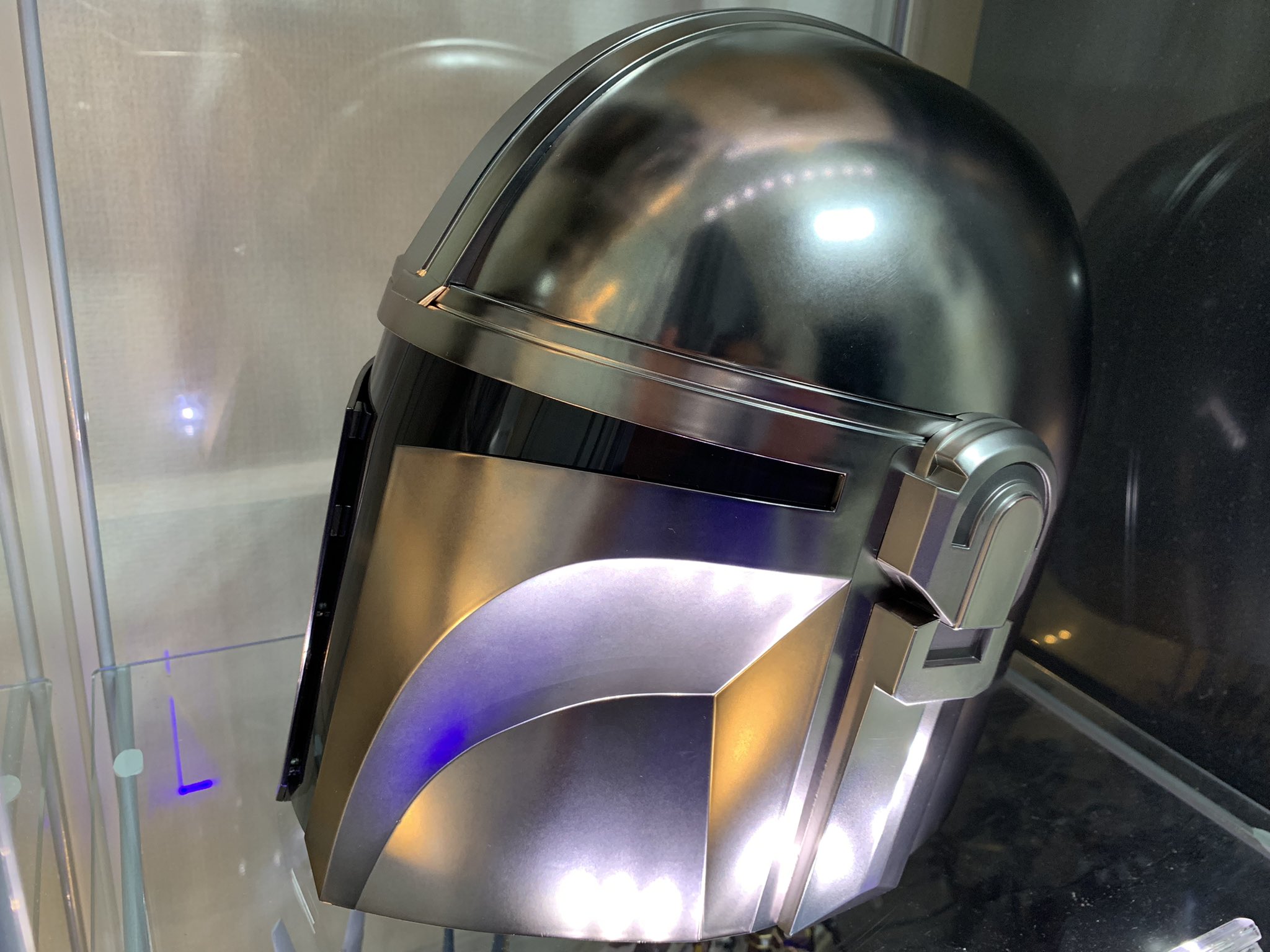 ハズブロ ブラックシリーズ 【マンダロリアン】 ヘルメット Amazon.co.jp: コレクター スターウォーズ ブラックシリーズ マンダ