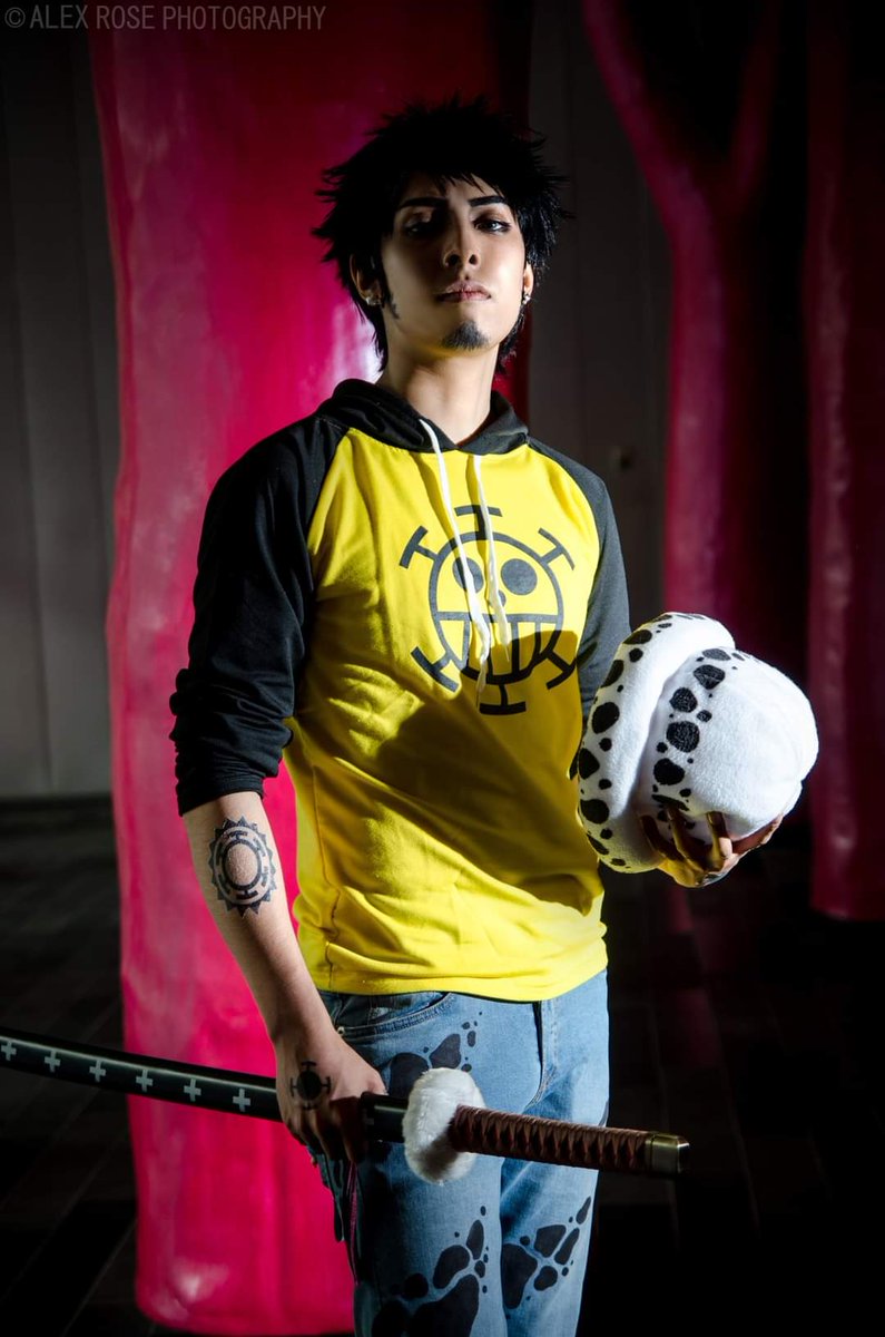 Leaf_cos's tweet image. 2018
Surgeon of death 💉
トラファルガー・ロー Trafalgar D. Water Law | @Leaf_cos
Photo | @MsAlexRose
#cosplay #onepiece