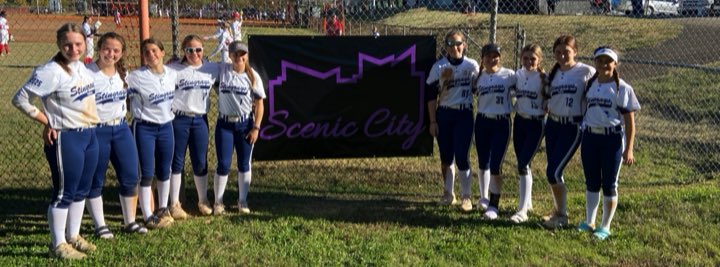 Great weekend of softball for the ‘Rays at Scenic City in Chattanooga, TN! Some cold mornings but the pitching and the bats were hot! Finished 4-1 which brought our fall record to 28-4-1.  Such a special group of girls and everyone is looking forward to summer!