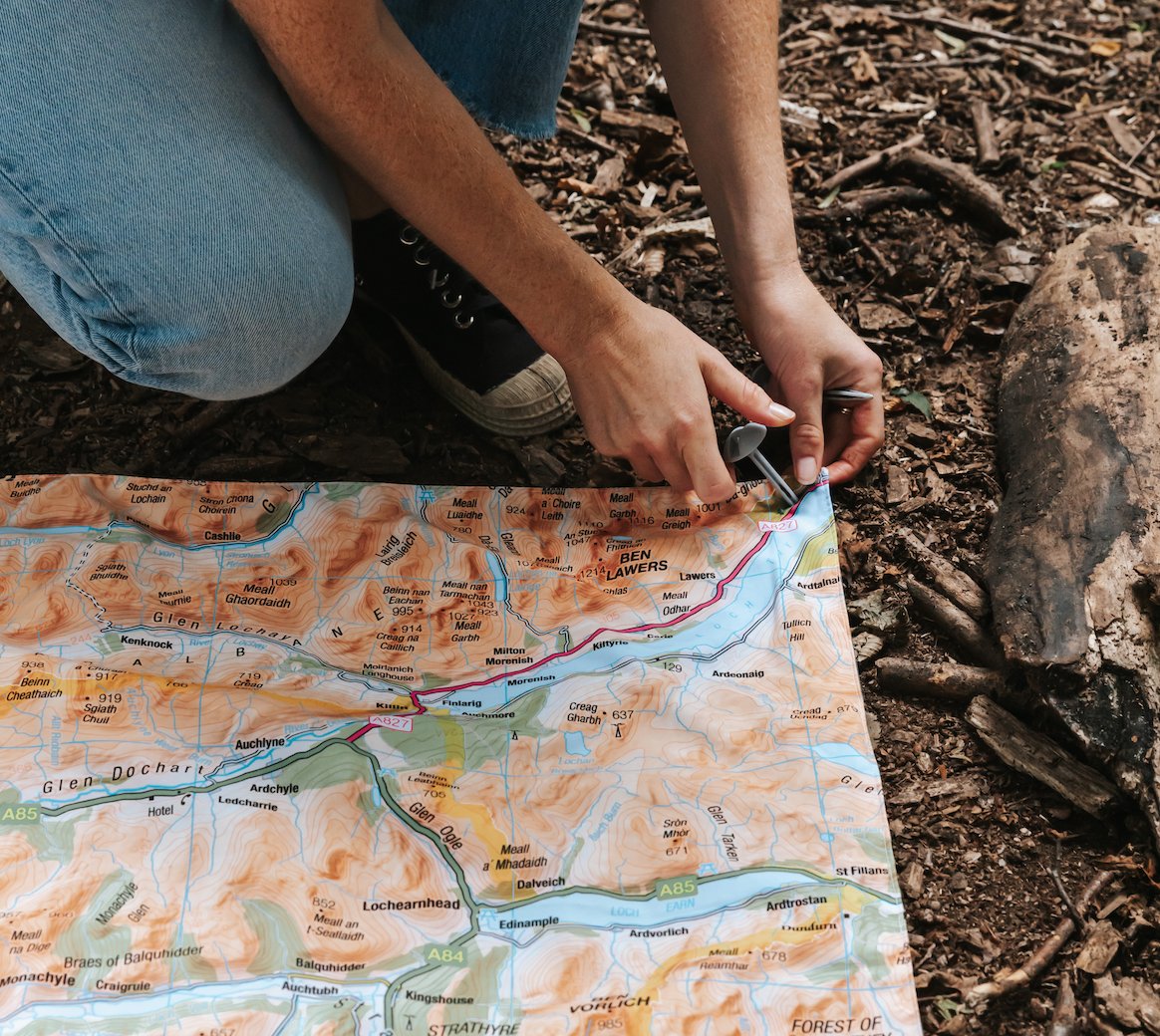 Rubbastuff's tweet photo. All PACMATs have simple embroidered button holes in each corner for pegging down, to keep things in place on windy days, without adding any extra weight or material.
It's the little things.
#MadeintheUK
#Picnicblanket #GetOutside #Mappyblankets #OSCollection #OSMaps #picnic https://t.co/e2XS5LZryb