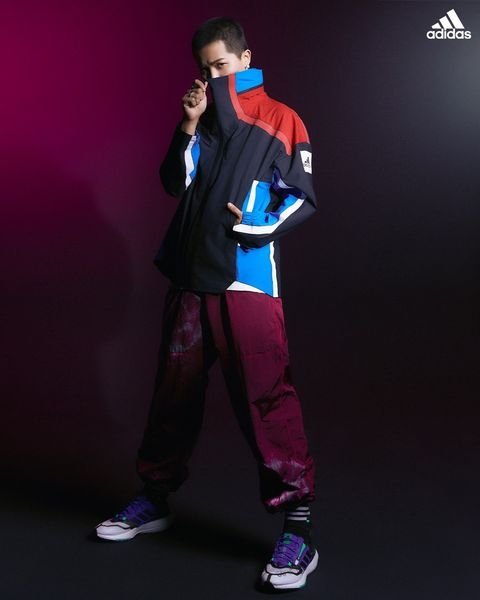 TeamWINNERBR's tweet photo. [FACEBOOK] Atualização da adidasKR no Facebook ! 

🔗 https://t.co/oiHL9m7vGU

#MINOxADIDAS
#MINO #송민호 @official_mino_
위너 송민호 @yginnercircle @Originals_kr 

Cr. OnlyLookAtMino https://t.co/IALmIWiXIs
