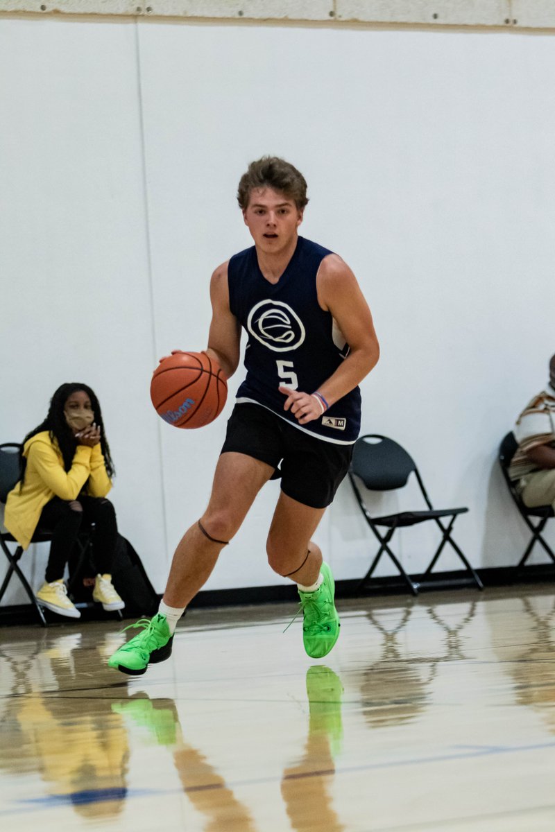 🎥NEXT WAVE HIGHLIGHTS🎥

2022 6'2 G Trey Keizer (Timothy Christian HS, IL) is a tremendous shooter with "in-the-gym" range who recently committed to play college basketball at St. Norbert College (D3).

<a href="/Tr3yKeizer/">Trey Keizer</a> will be excellent as a Green Knight: youtube.com/watch?v=sMnXhI…