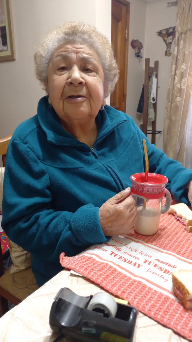 anditagohe's tweet photo. #lahoradejugar #mega #micausamimega Mi Mamita hermosa a sus 83 años con Alzahimer hace que años es la Joyita más hermosa que tiene nuestra familia https://t.co/ARW4YnD2qF