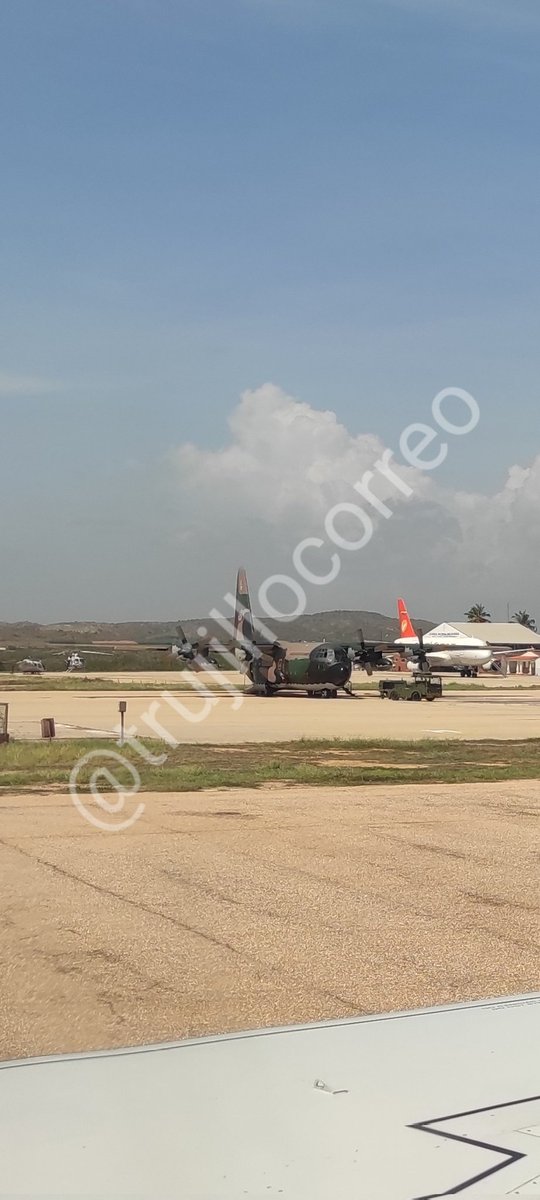 trujillocorreo's tweet photo. El aeropuerto Santiago Mariño de la #islademargarita sirvió como base aérea de avanzada para el despliegue de los organismos de seguridad en #sucre contra la banda del #malony.
@Arr3ch0 @SerbinPont @ConflictsW @RobertoStekman5 @DelmiroDeBarrio https://t.co/IZbKwys03o