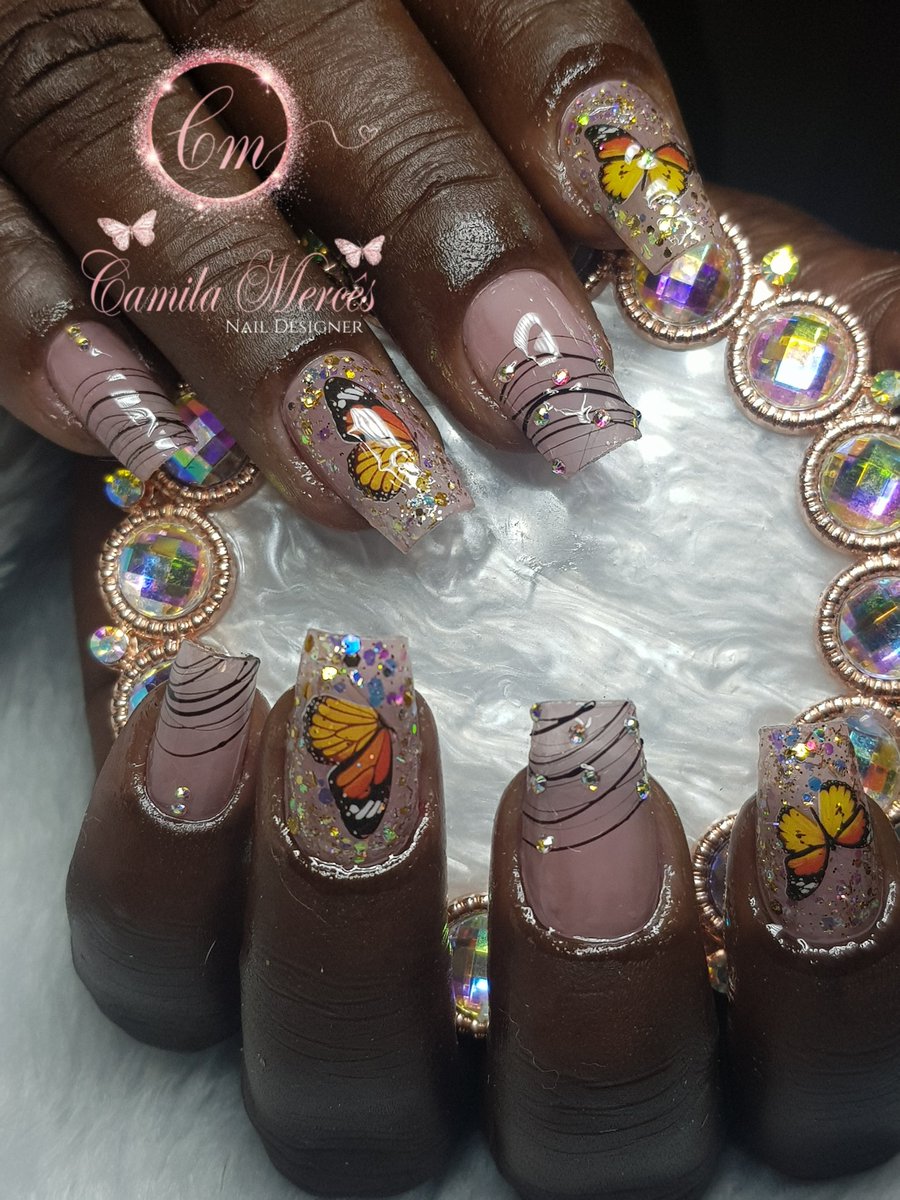 NailDesigner22's tweet photo. 🌿Vc só vai crescer,se parar de se importar com a opinião dos outros!
#Postiça_Realista
#unhas #nails #encapsuladas https://t.co/FYuvkfNIWe