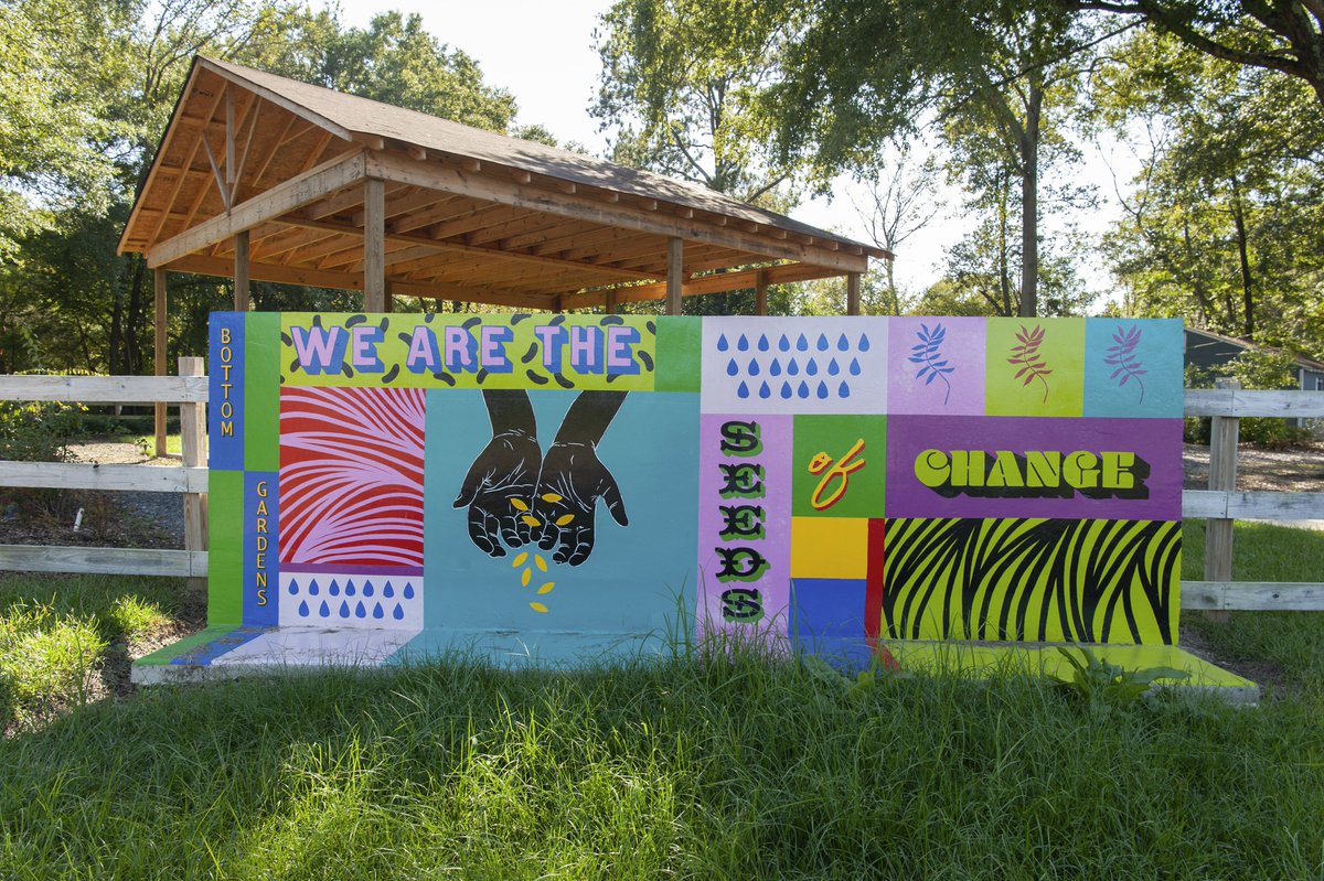 BloombergDotOrg's tweet photo. Can creative interventions like art installations and re-designed gardens lead to a future of healthier eating? #PublicArtChallenge winner @CityOfJxnMS is empowering the community to reimagine a more equitable food future through @_fertileground_: https://t.co/LHN3cNdrnf https://t.co/kMMw0dhUOx